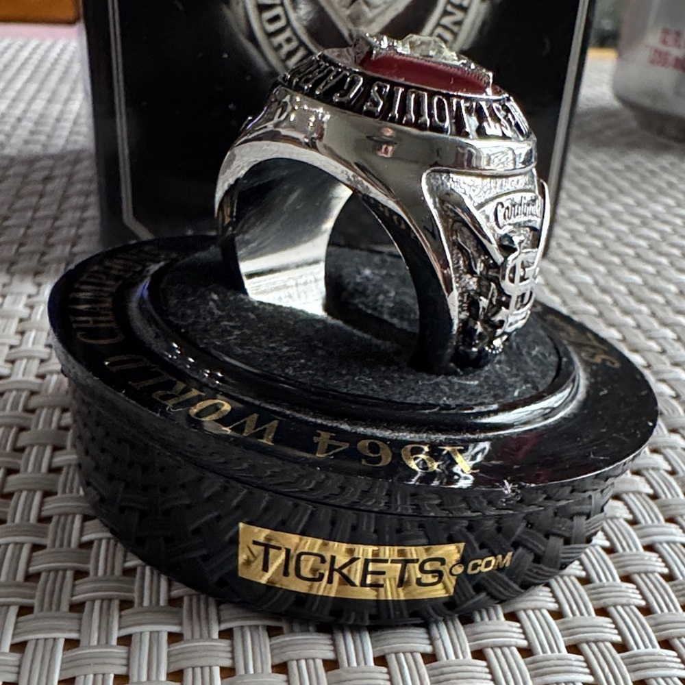 St. Louis Cardinals 1964 World Champions Replica Collection Ring - Picture 10 of 13